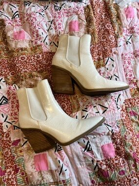 Barn Babe White Croc-Embossed Heeled Western Ankle Boots